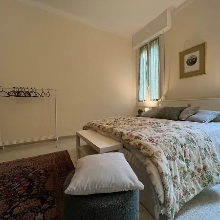Goito Apartament *